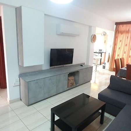 Vasilas Holiday Apartment #2 ลาร์นาคา ภายนอก รูปภาพ