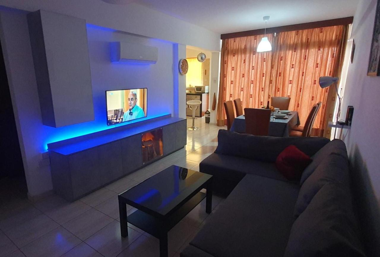 Vasilas Holiday Apartment #2 ลาร์นาคา ภายนอก รูปภาพ