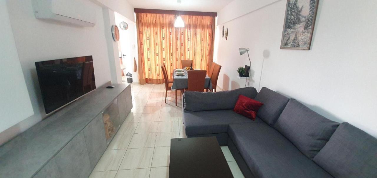 Vasilas Holiday Apartment #2 ลาร์นาคา ภายนอก รูปภาพ