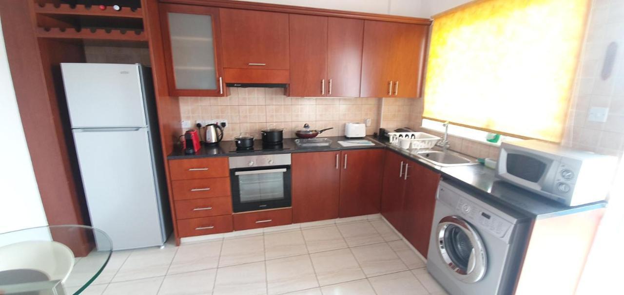 Vasilas Holiday Apartment #2 ลาร์นาคา ภายนอก รูปภาพ
